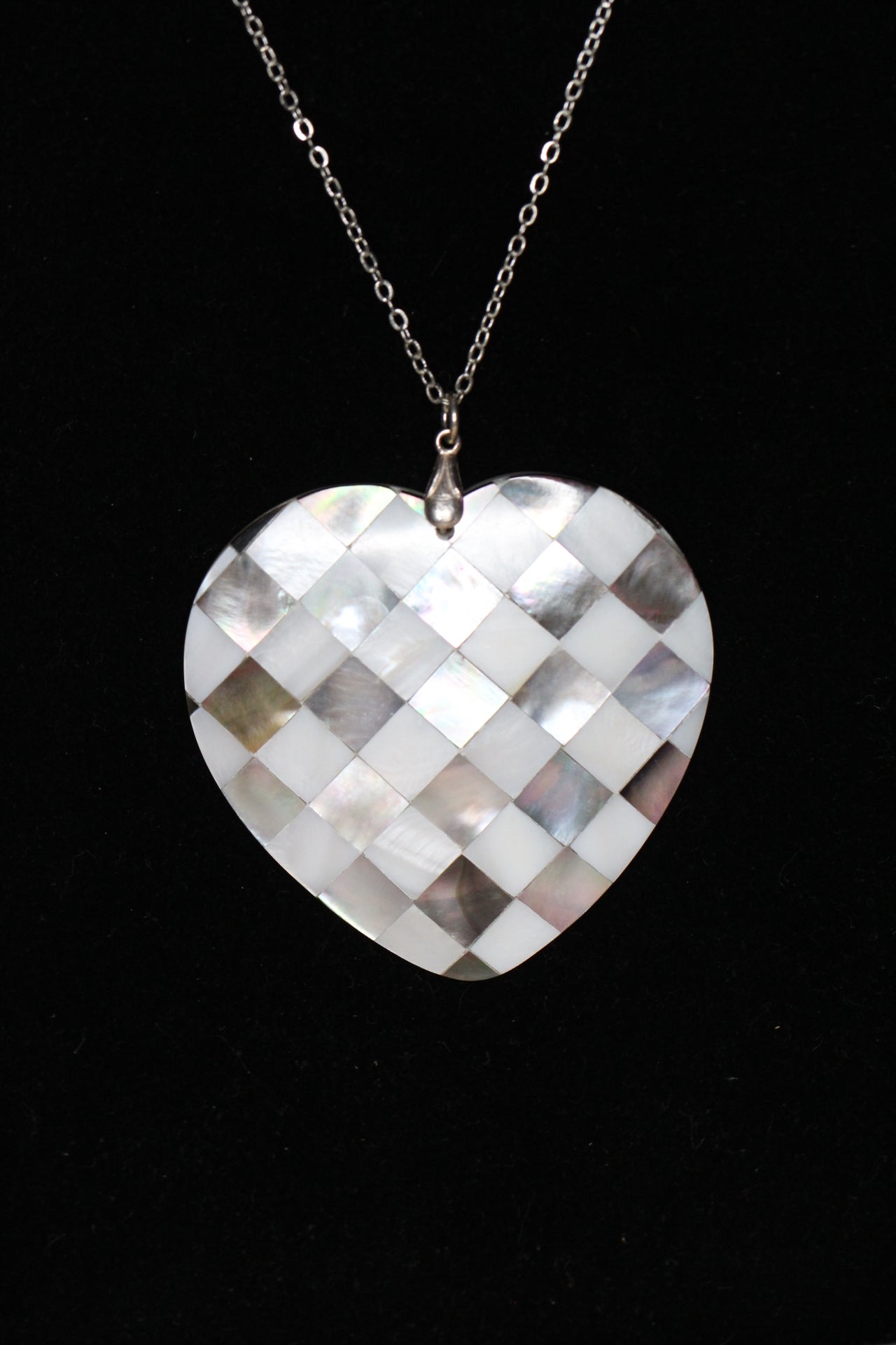 Black White Mother of Pearl Abalone Shell Heart Shaped Pendant Chain Necklace 20"